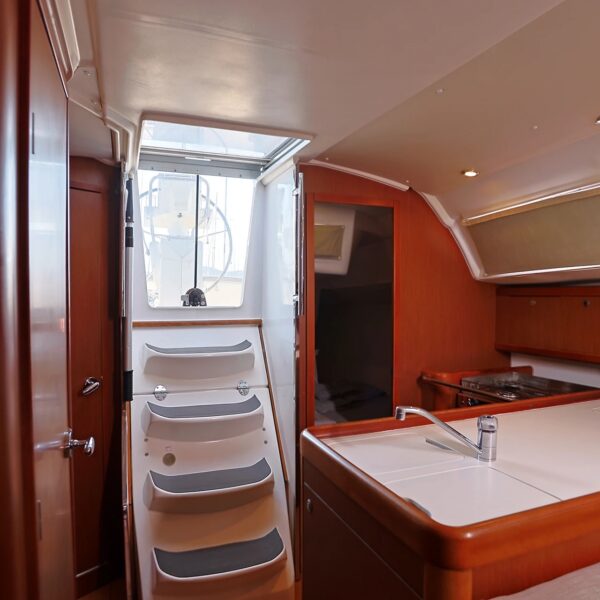 2533c8_9dca043b7f4f465e81aaebdc50b94d56~mv2